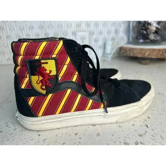 Vans Limited Edition Harry Potter Gryffindor Sk8-Hi High Top Shoes Size 6 - Picture 2 of 7